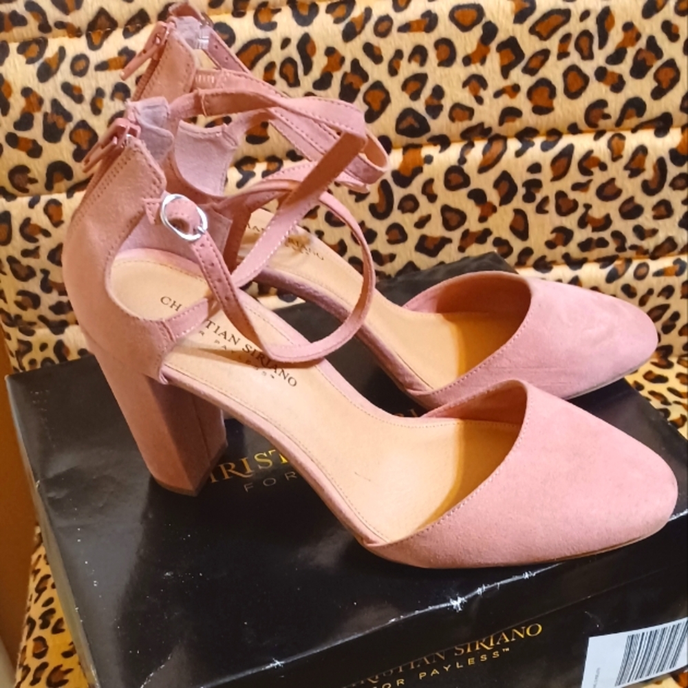 Christian Siriano EUC 4in. Heels soft pink pumps